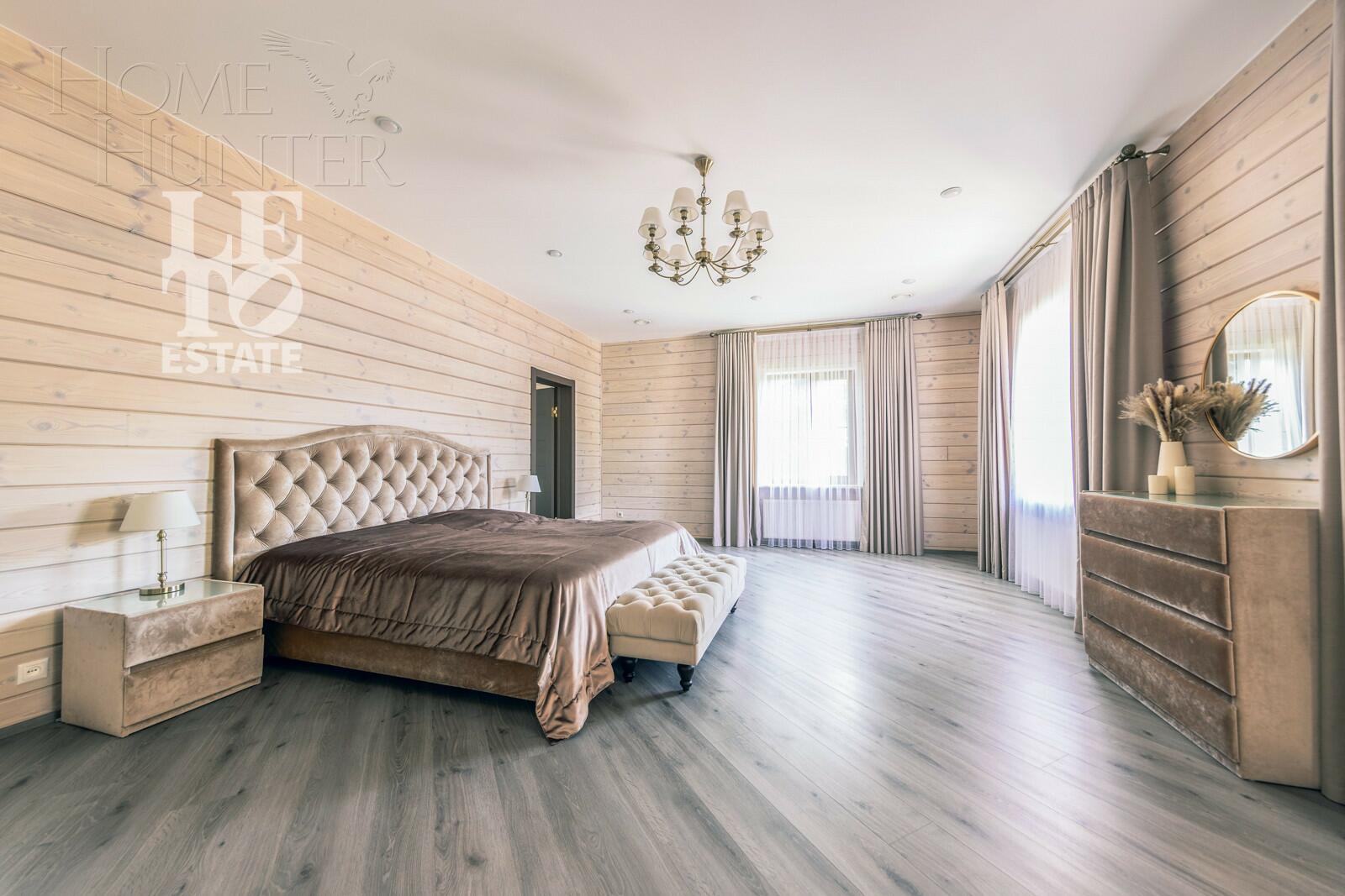 2-этажный коттедж 300 м² с отделкой