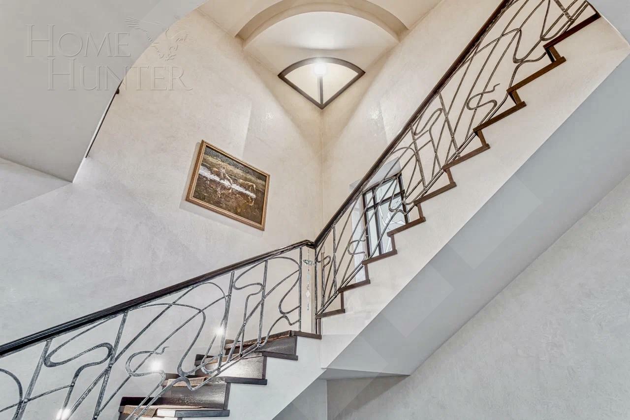 2-этажный коттедж 440.4 м² с отделкой