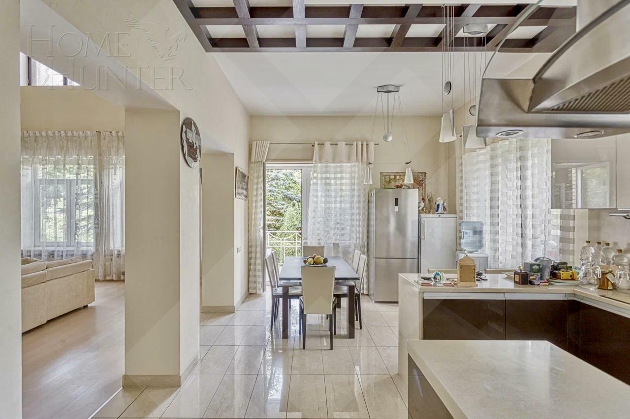 2-этажный коттедж 440.4 м² с отделкой