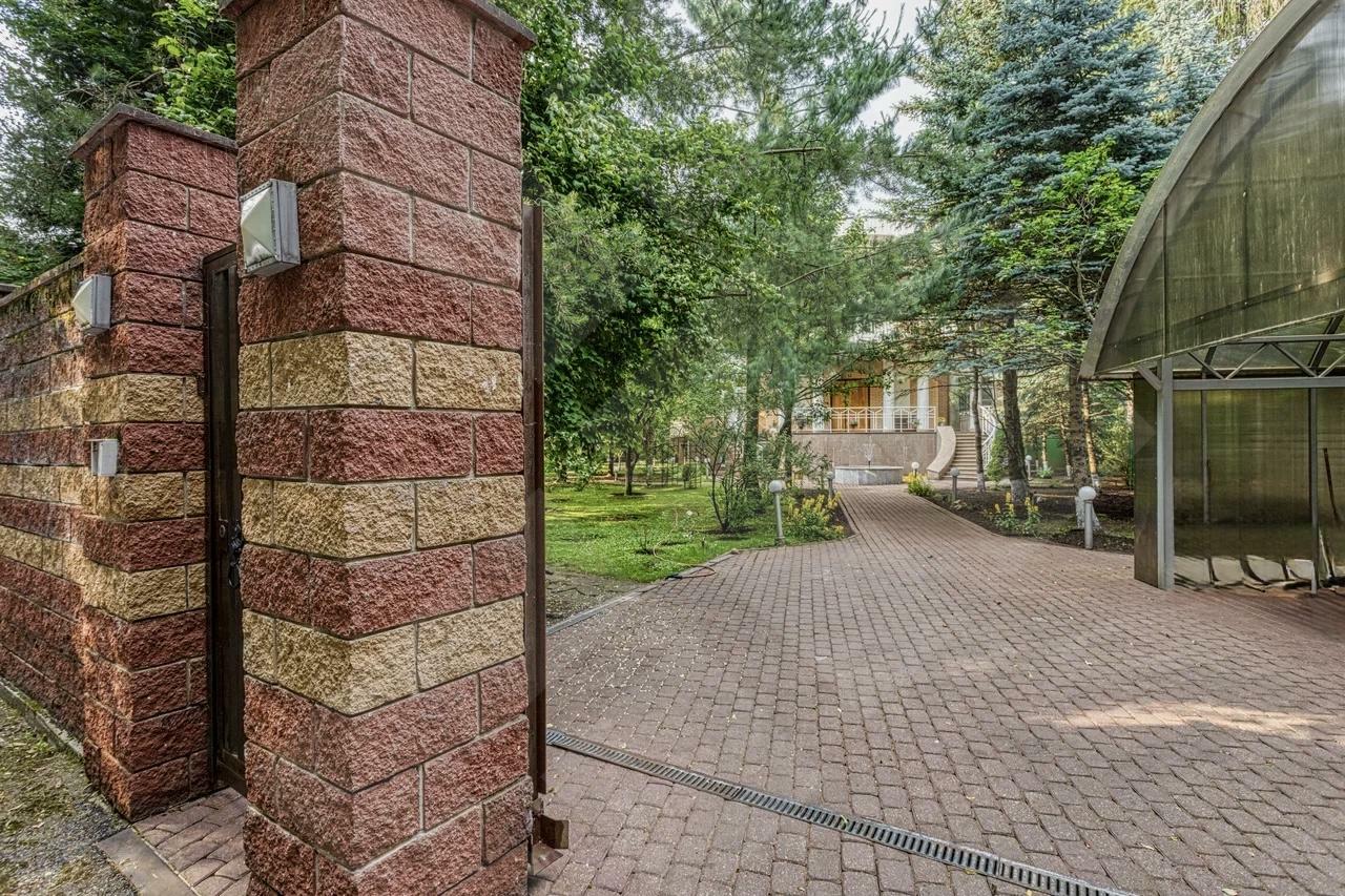 2-этажный коттедж 440.4 м² с отделкой