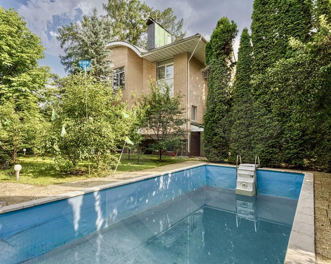 2-этажный коттедж 440.4 м² с отделкой