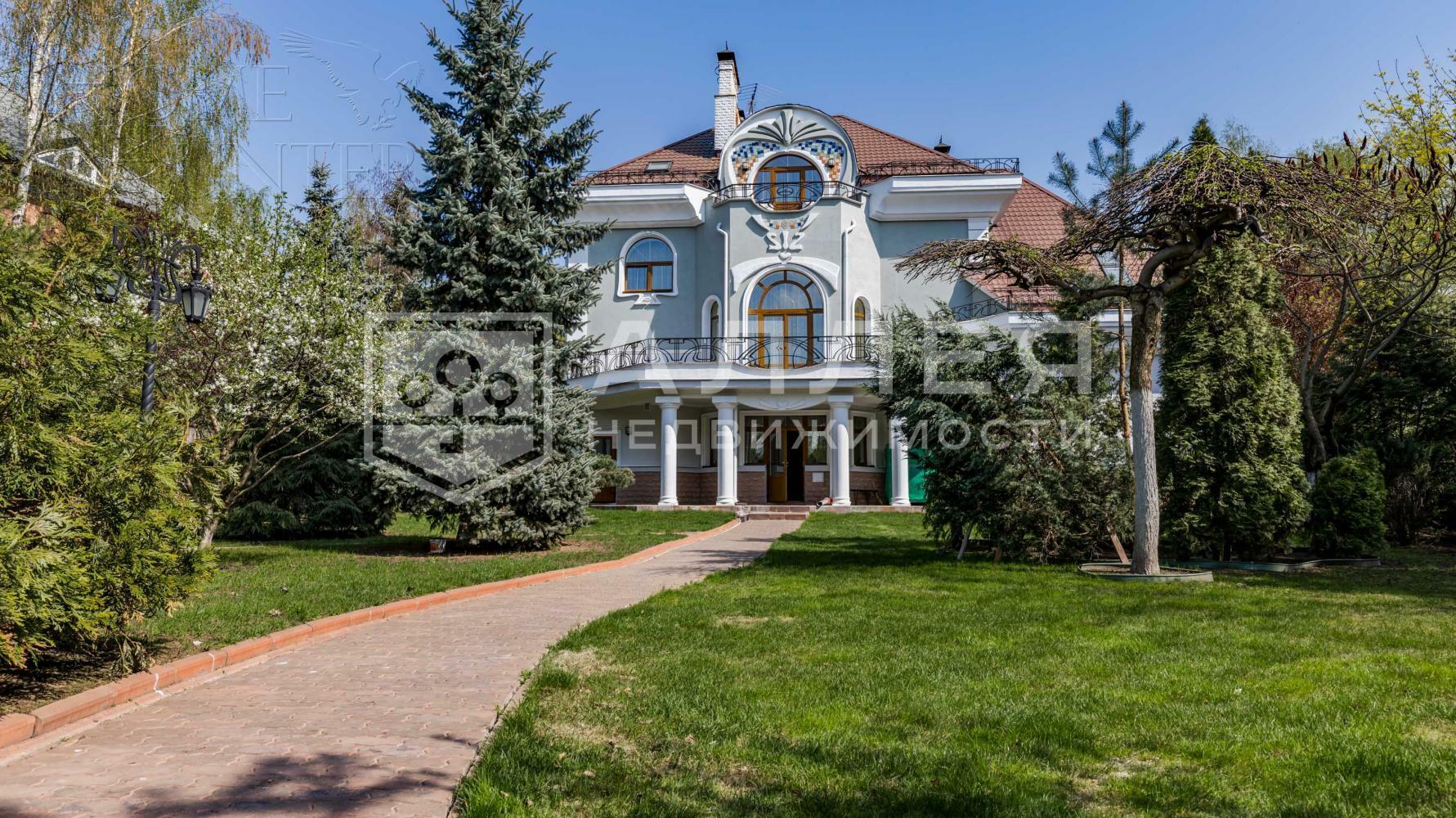 3-этажный коттедж 762 м² с отделкой