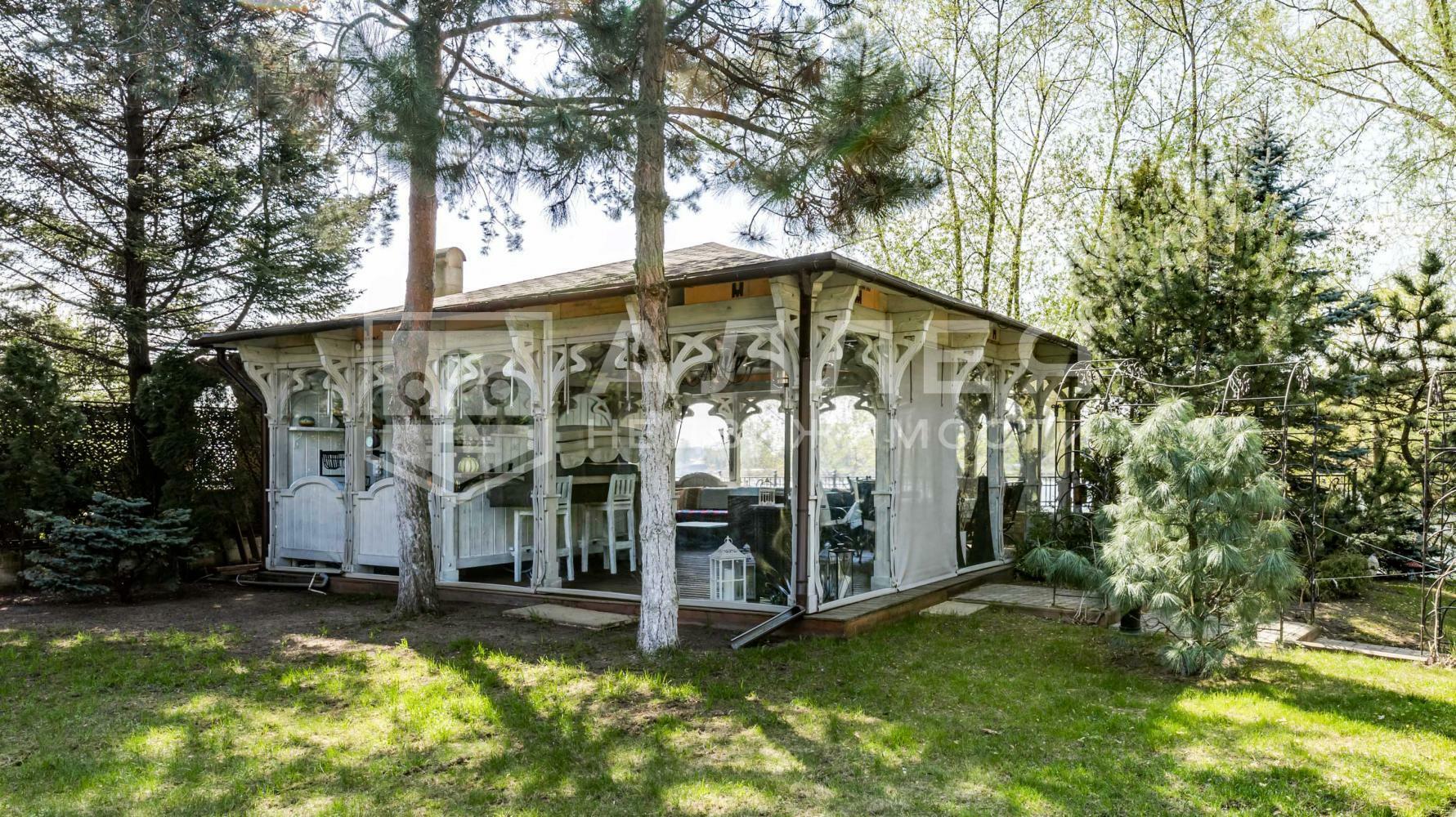 3-этажный коттедж 762 м² с отделкой