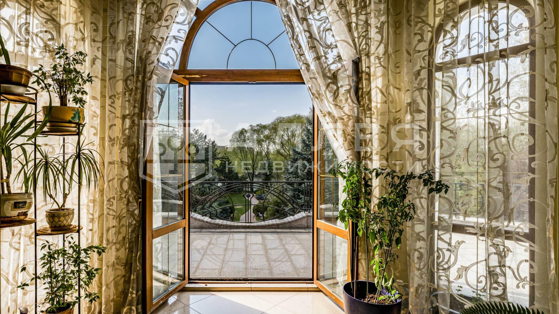 3-этажный коттедж 762 м² с отделкой