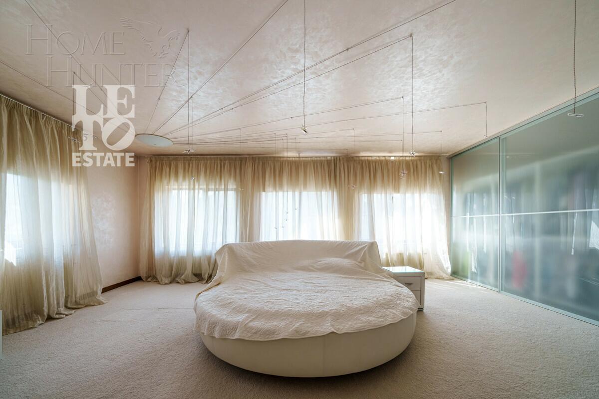 3-этажный коттедж 640 м² с отделкой