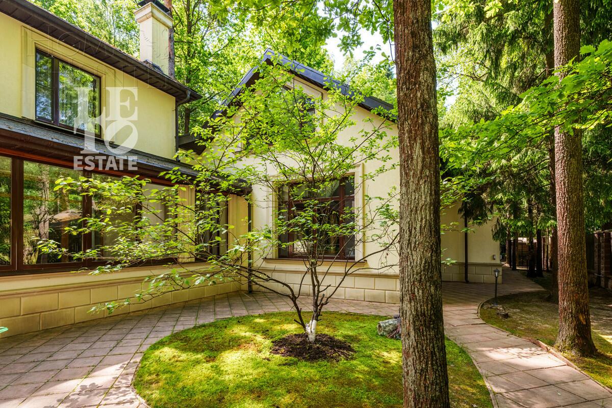 2-этажный коттедж 1 025 м² с отделкой