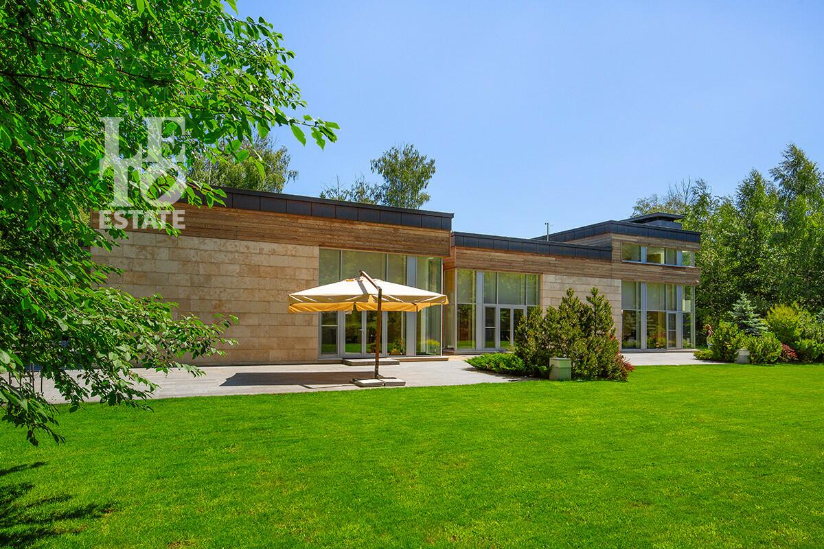 1-этажный коттедж 650 м² с отделкой