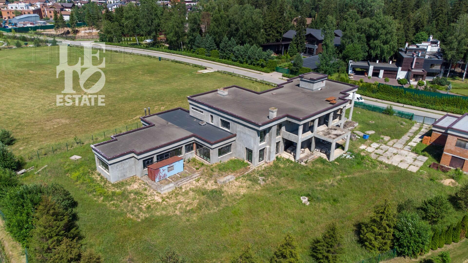 2-этажный коттедж 1 000 м² без отделки