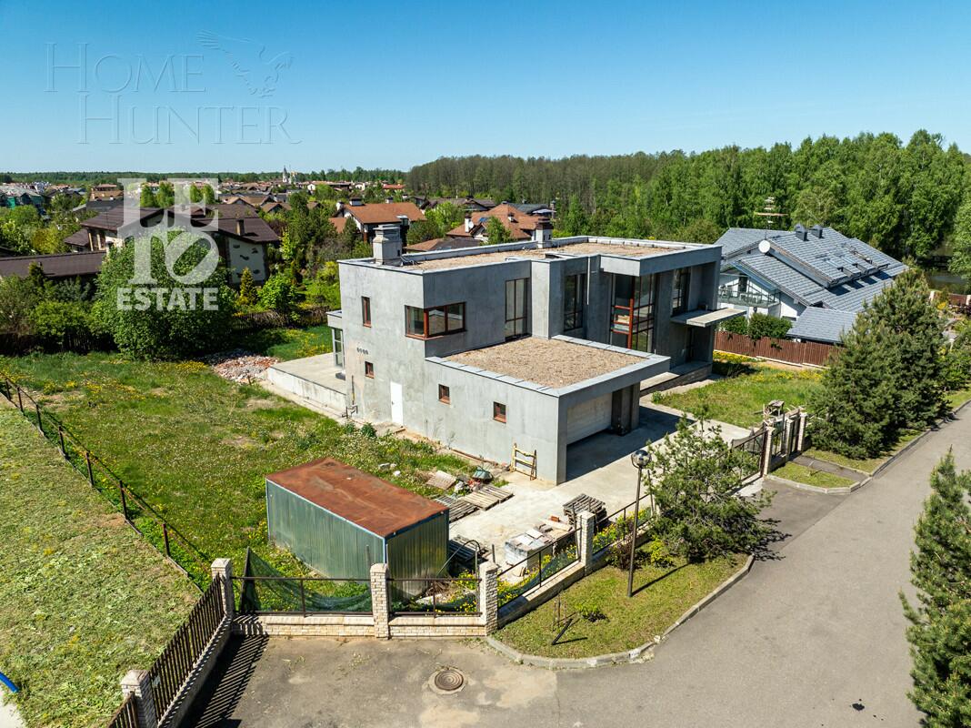 2-этажный коттедж 568.2 м² без отделки