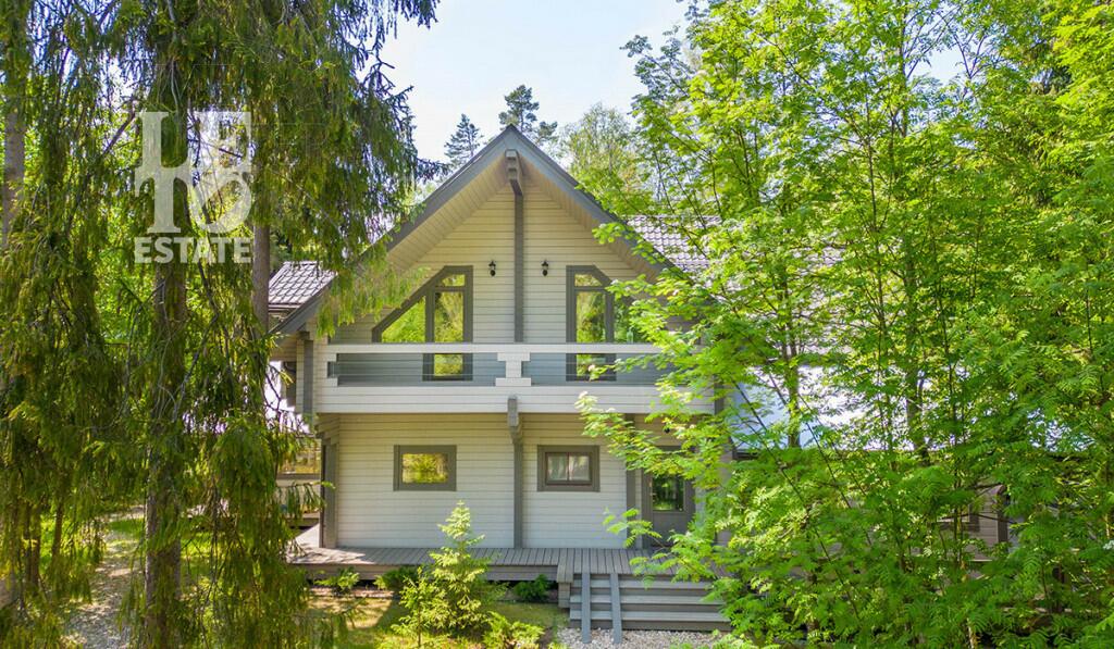 2-этажный коттедж 400 м² с отделкой