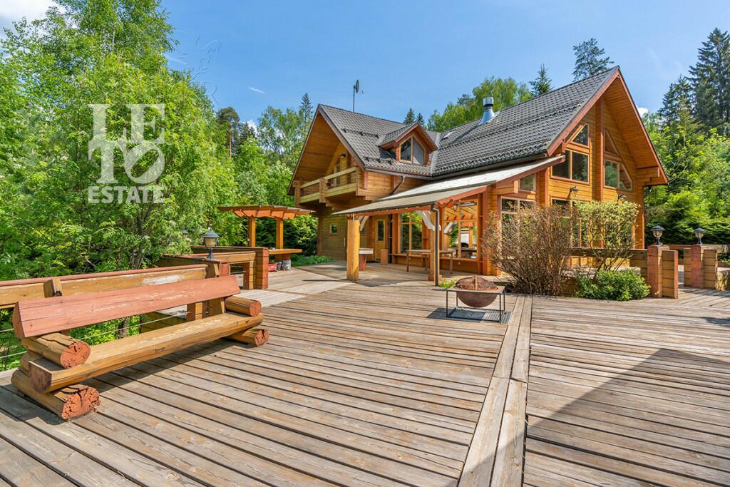 2-этажный коттедж 400 м² с отделкой