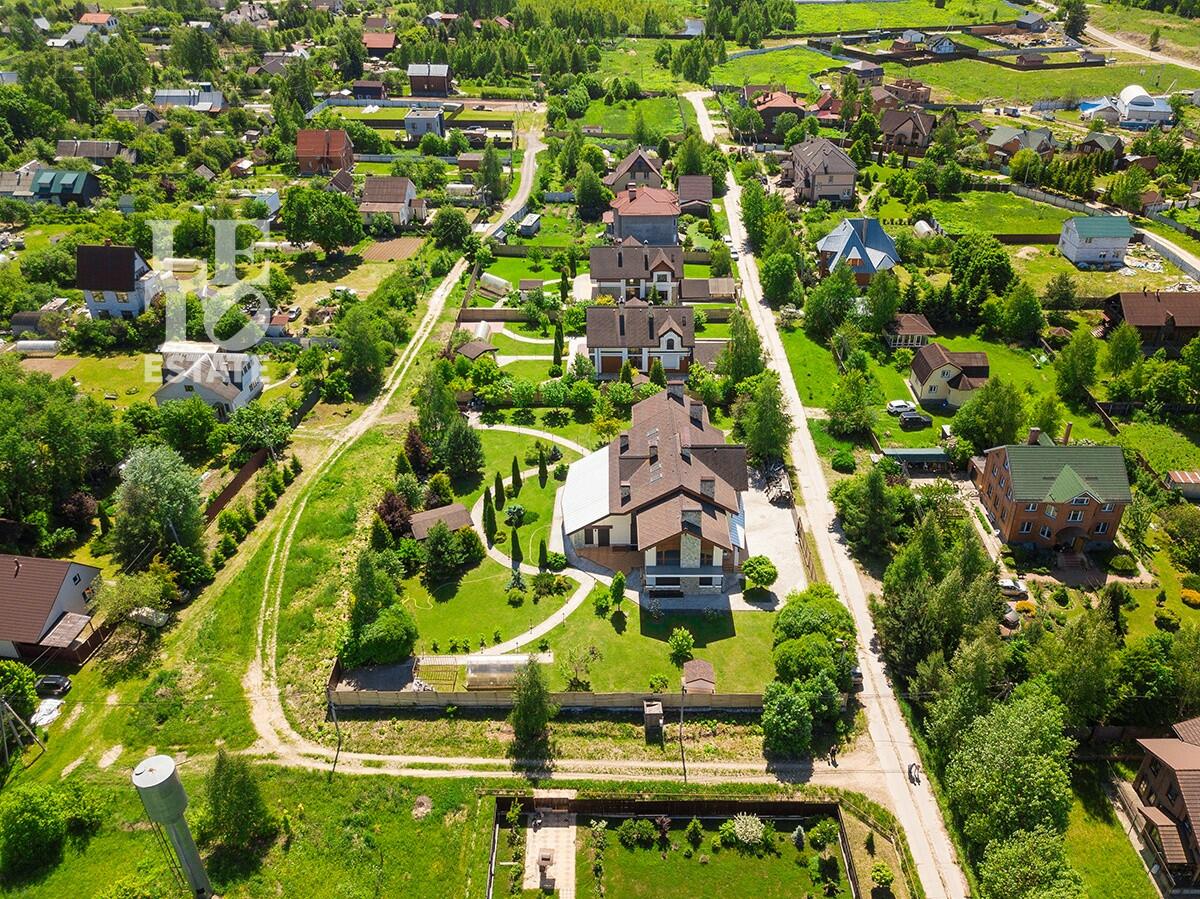 2-этажный коттедж 962.1 м² без отделки