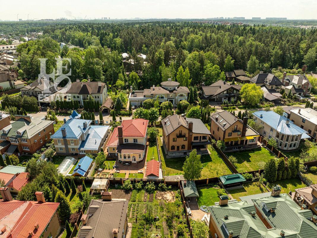 2-этажный коттедж 1 025 м² с отделкой