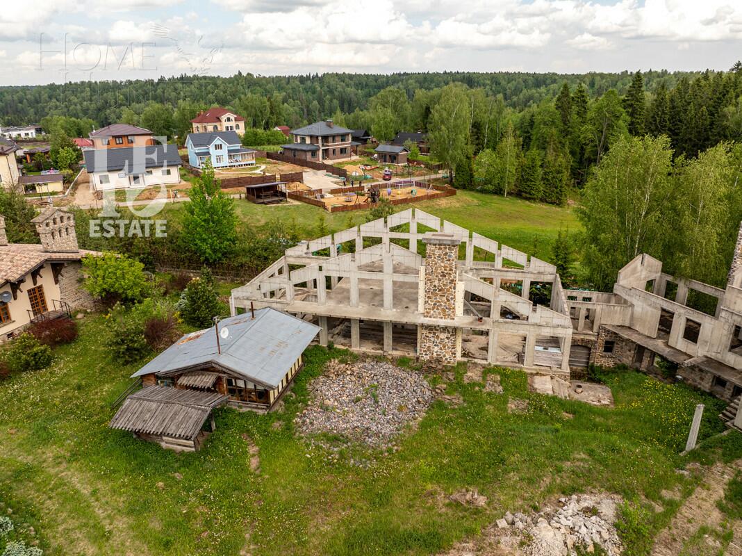 3-этажный коттедж 2 270 м² без отделки