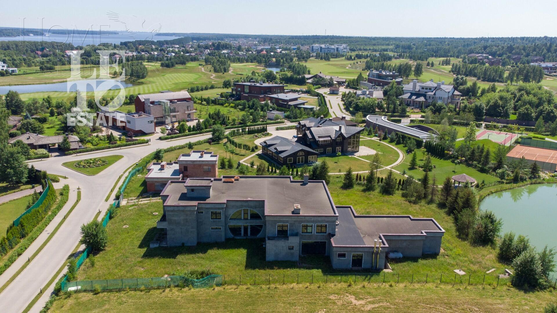 2-этажный коттедж 1 000 м² без отделки