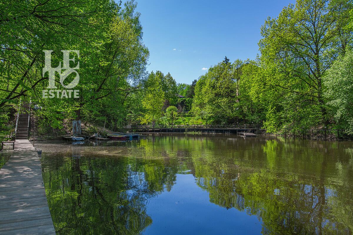 2-этажный коттедж 650 м² без отделки