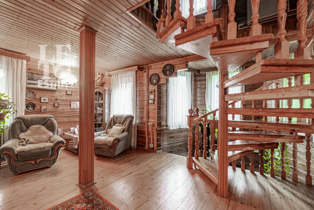 3-этажный коттедж 150 м² с отделкой