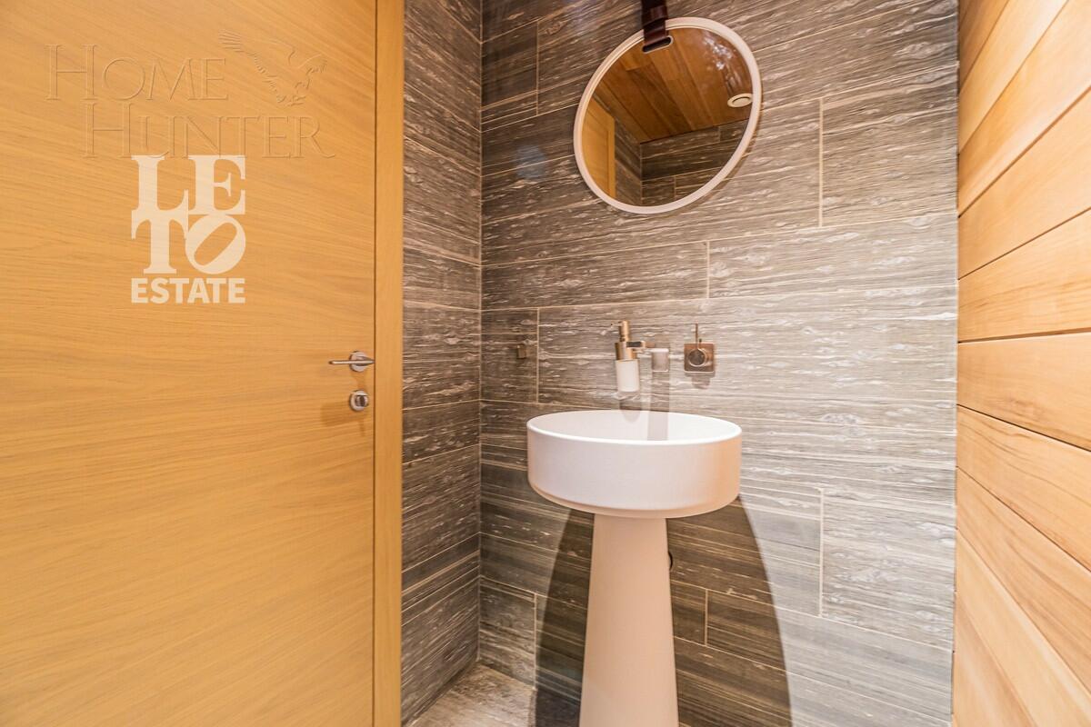 1-этажный коттедж 350 м² с отделкой