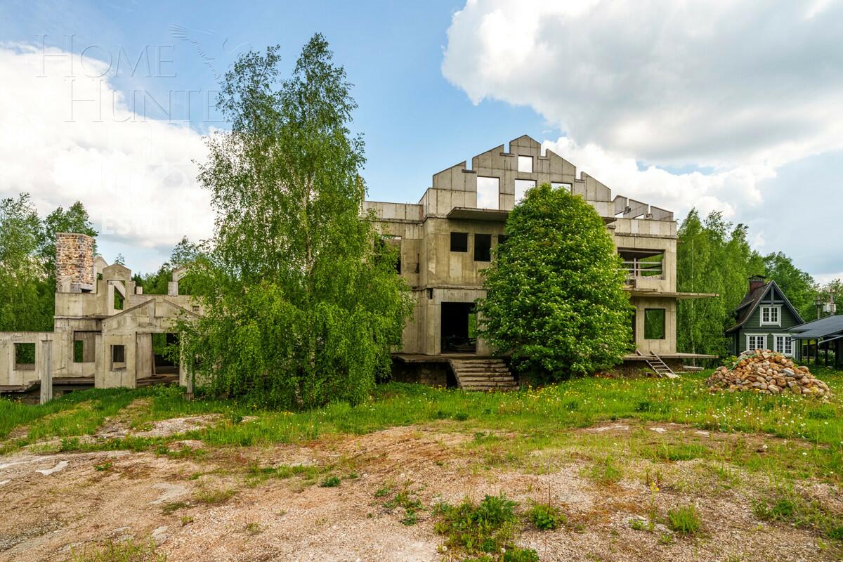 3-этажный коттедж 2 270 м² без отделки