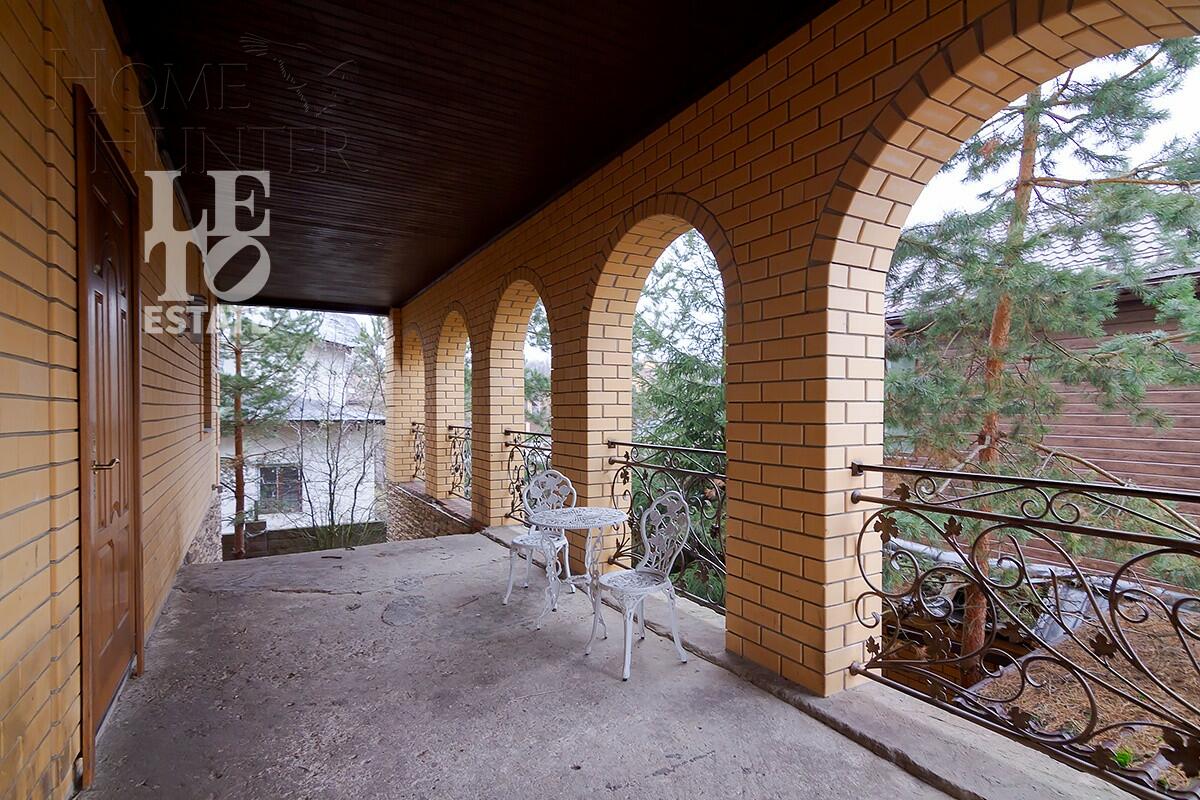 2-этажный коттедж 550 м² с отделкой