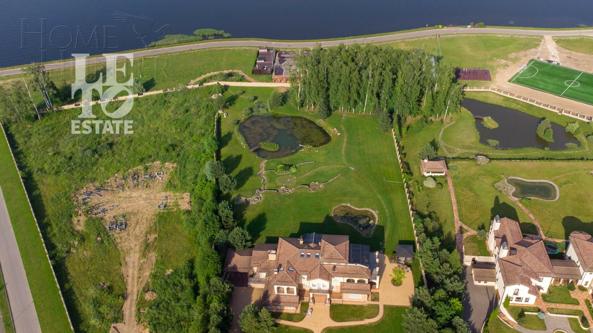 3-этажный коттедж 1 500 м² с отделкой