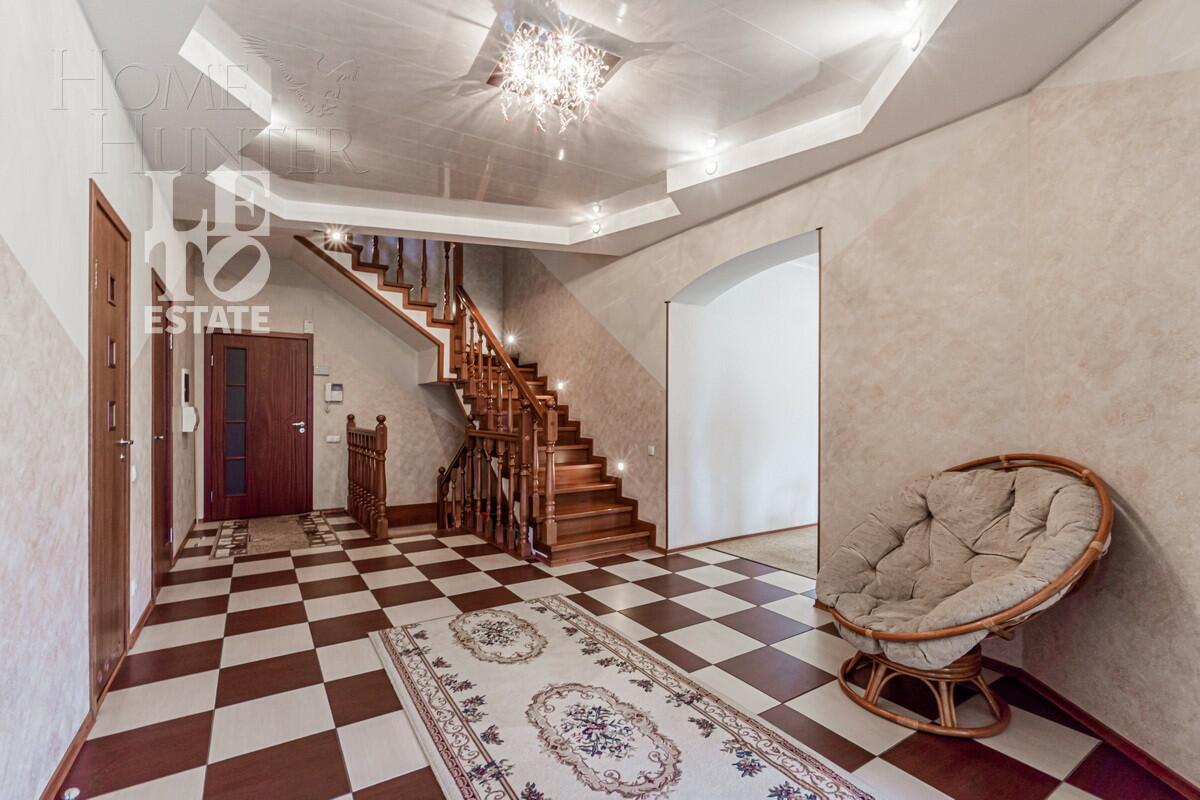 3-этажный коттедж 426 м² с отделкой