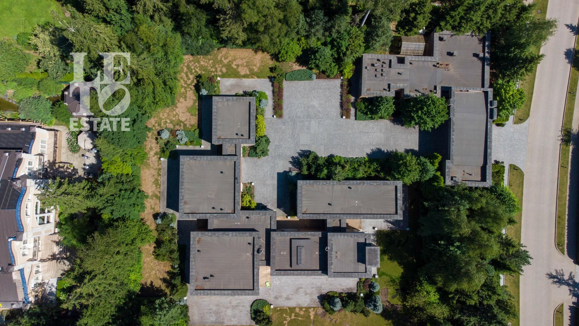 1-этажный коттедж 650 м² с отделкой