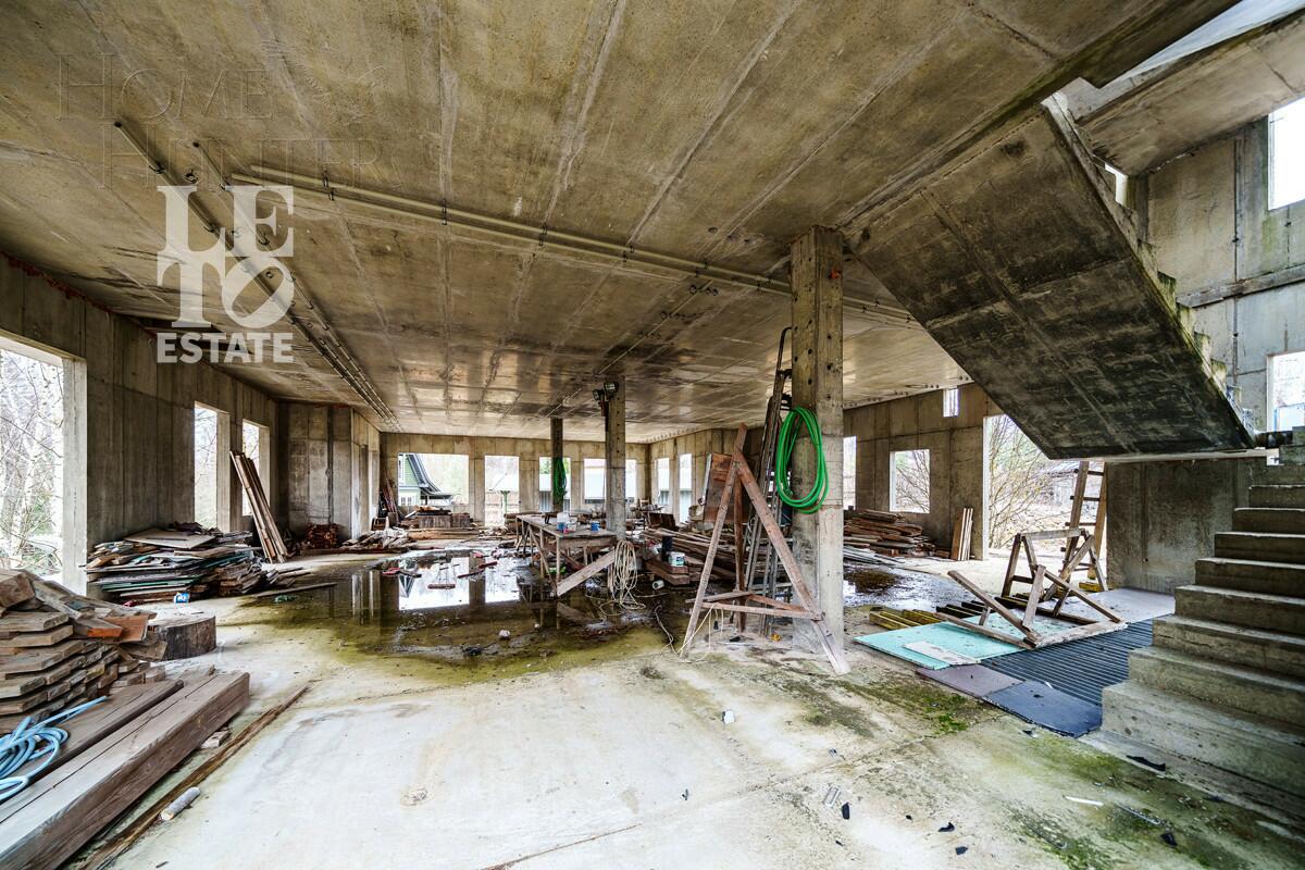 3-этажный коттедж 2 270 м² без отделки