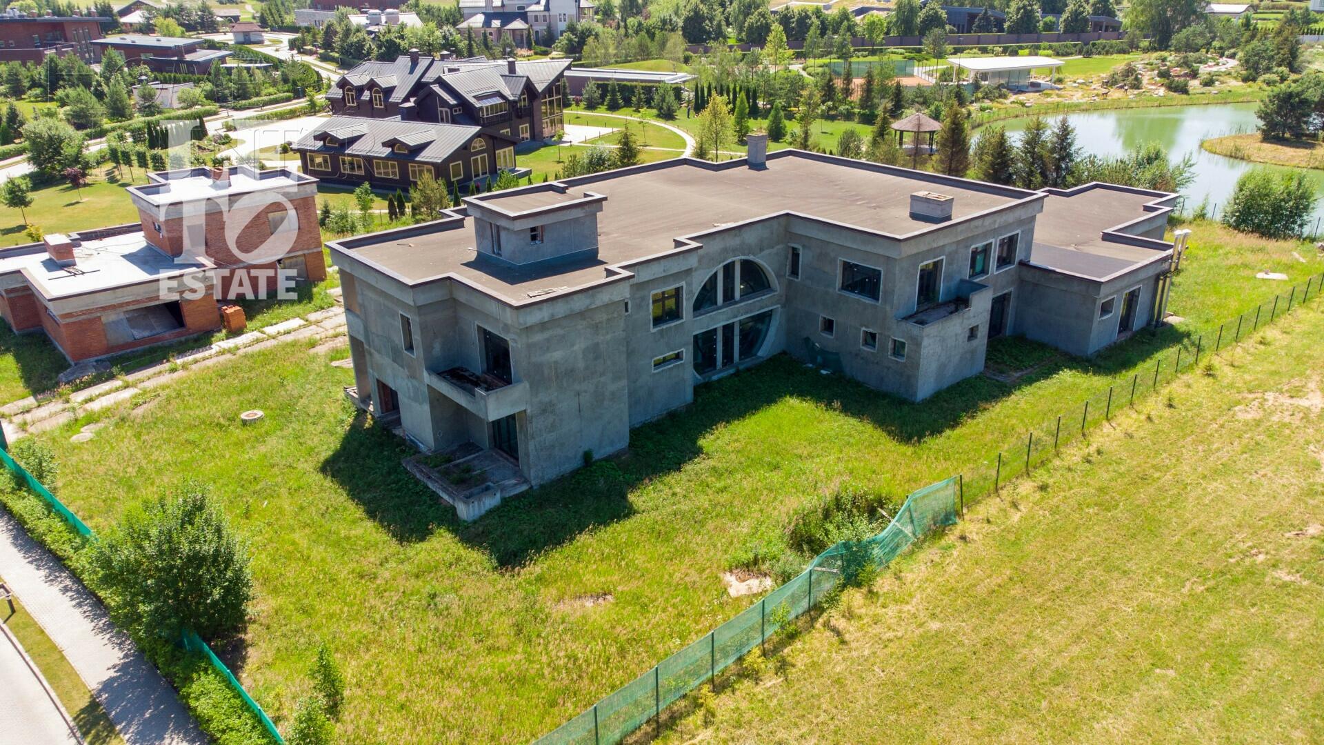 2-этажный коттедж 1 000 м² без отделки