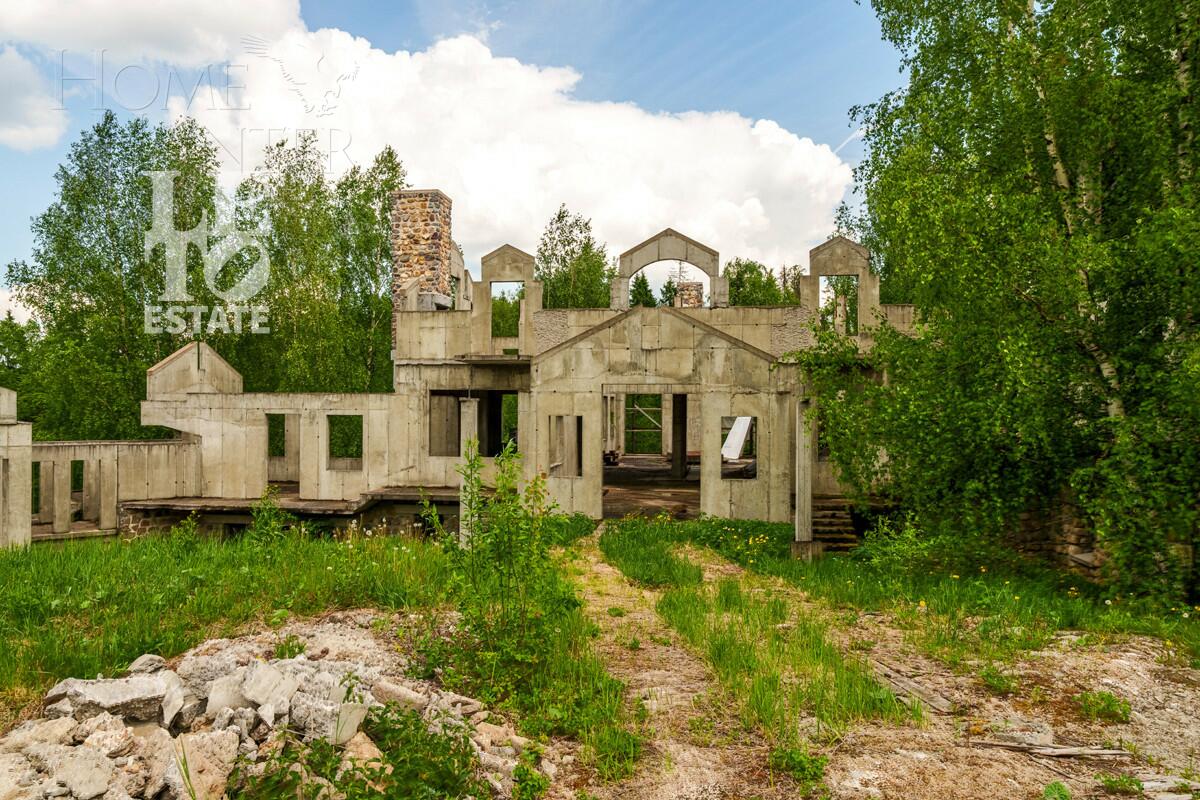 3-этажный коттедж 2 270 м² без отделки