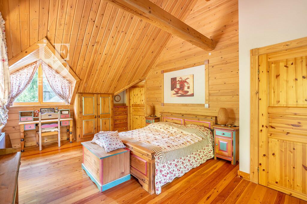 2-этажный коттедж 400 м² с отделкой