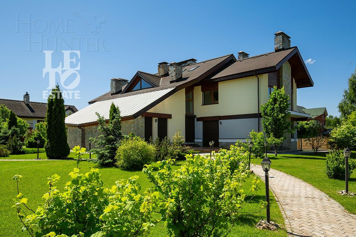 2-этажный коттедж 962.1 м² без отделки