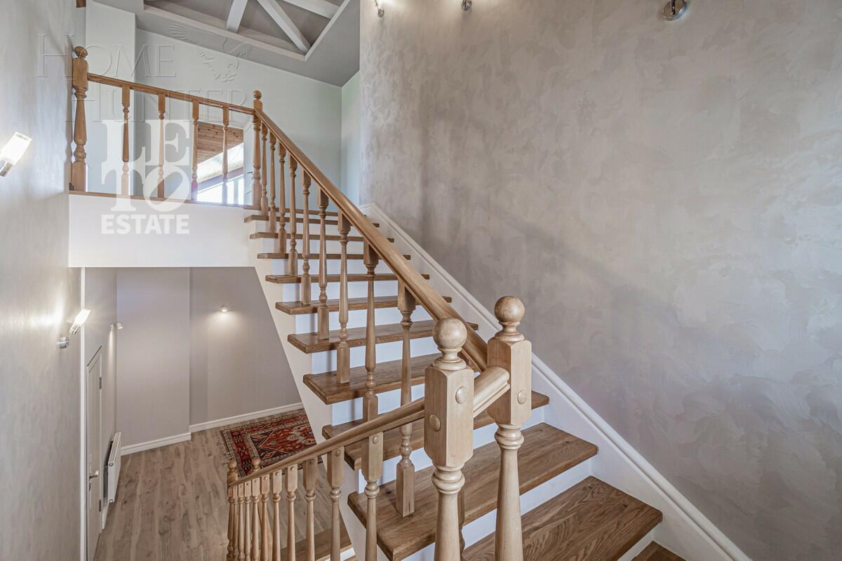 2-этажный коттедж 1 080 м² с отделкой