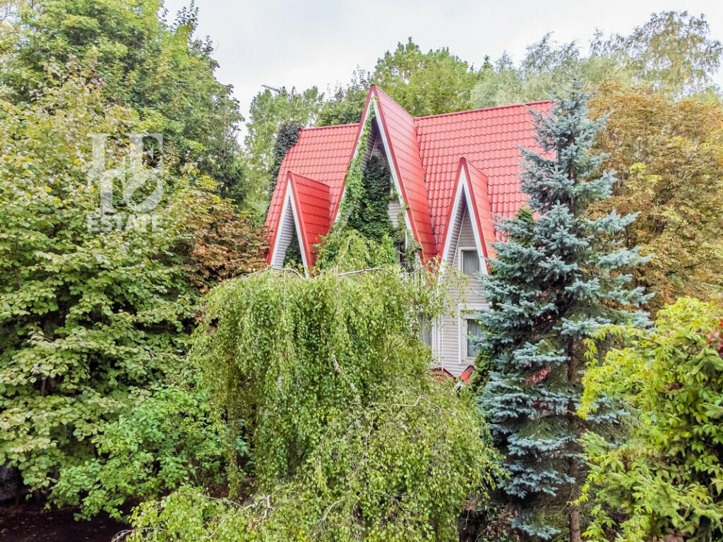 3-этажный коттедж 150 м² с отделкой