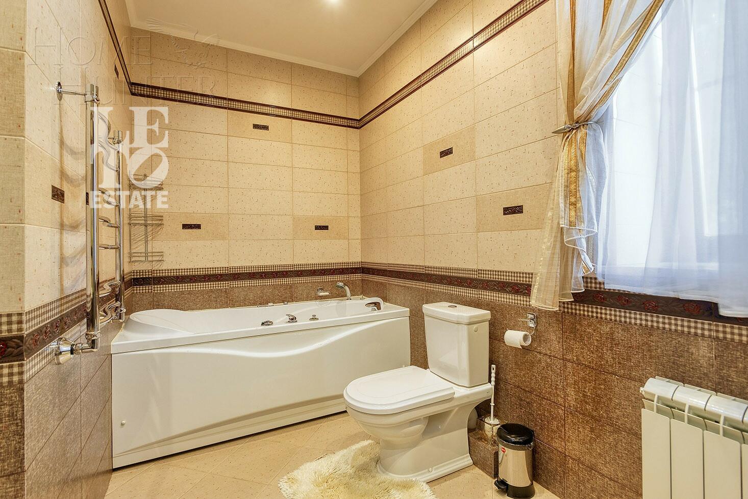 2-этажный коттедж 650 м² с отделкой