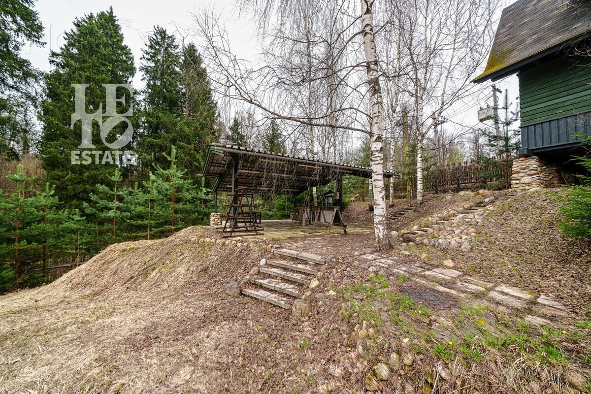 3-этажный коттедж 2 270 м² без отделки