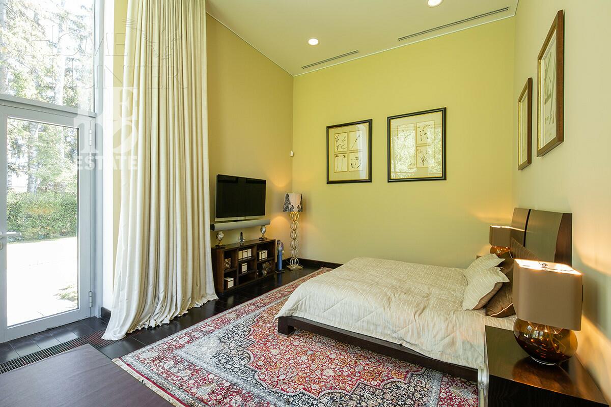 1-этажный коттедж 650 м² с отделкой