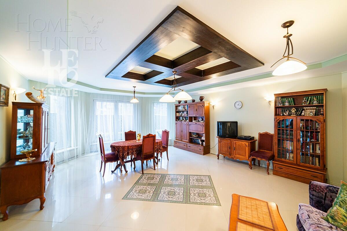 3-этажный коттедж 490 м² с отделкой