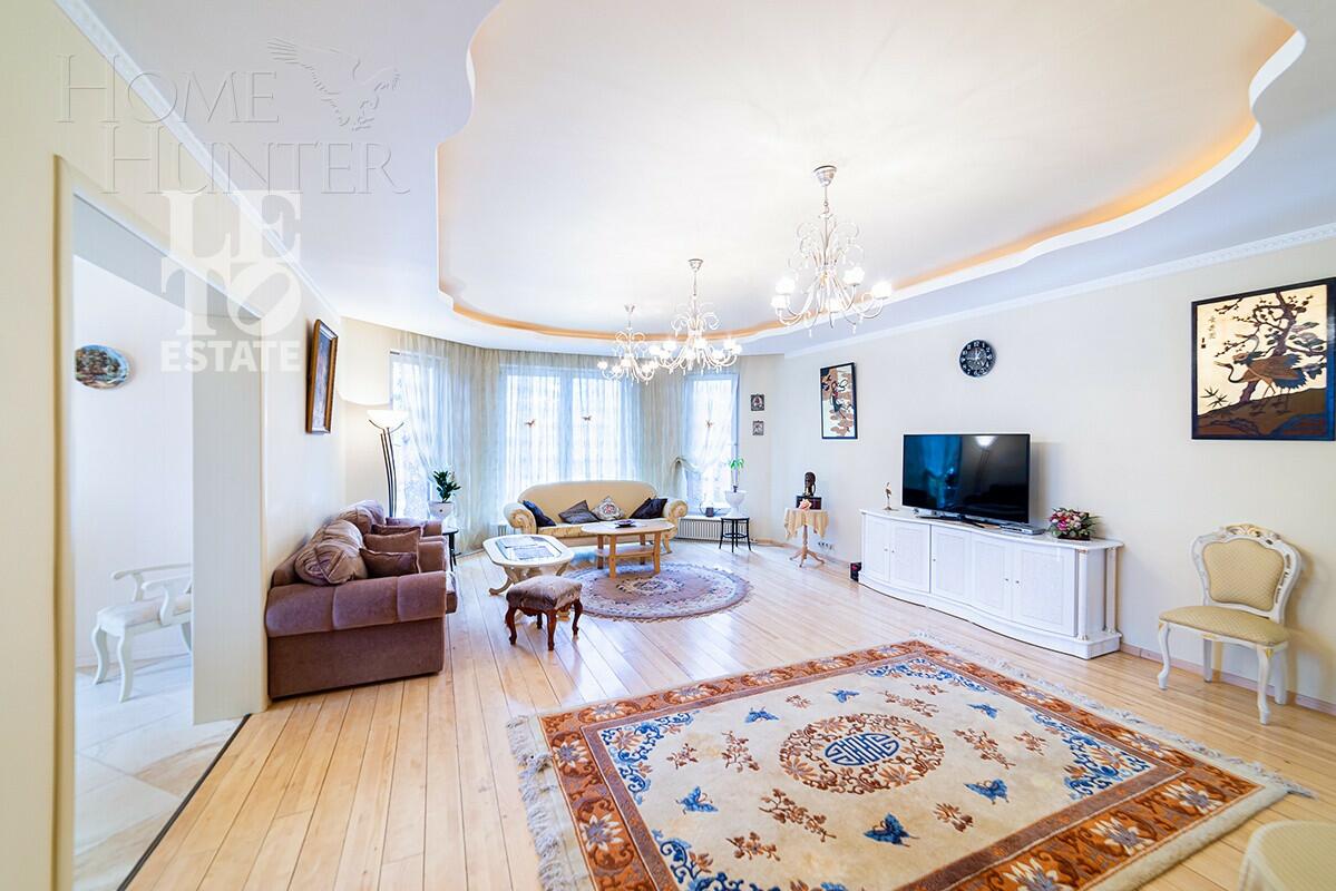 3-этажный коттедж 490 м² с отделкой