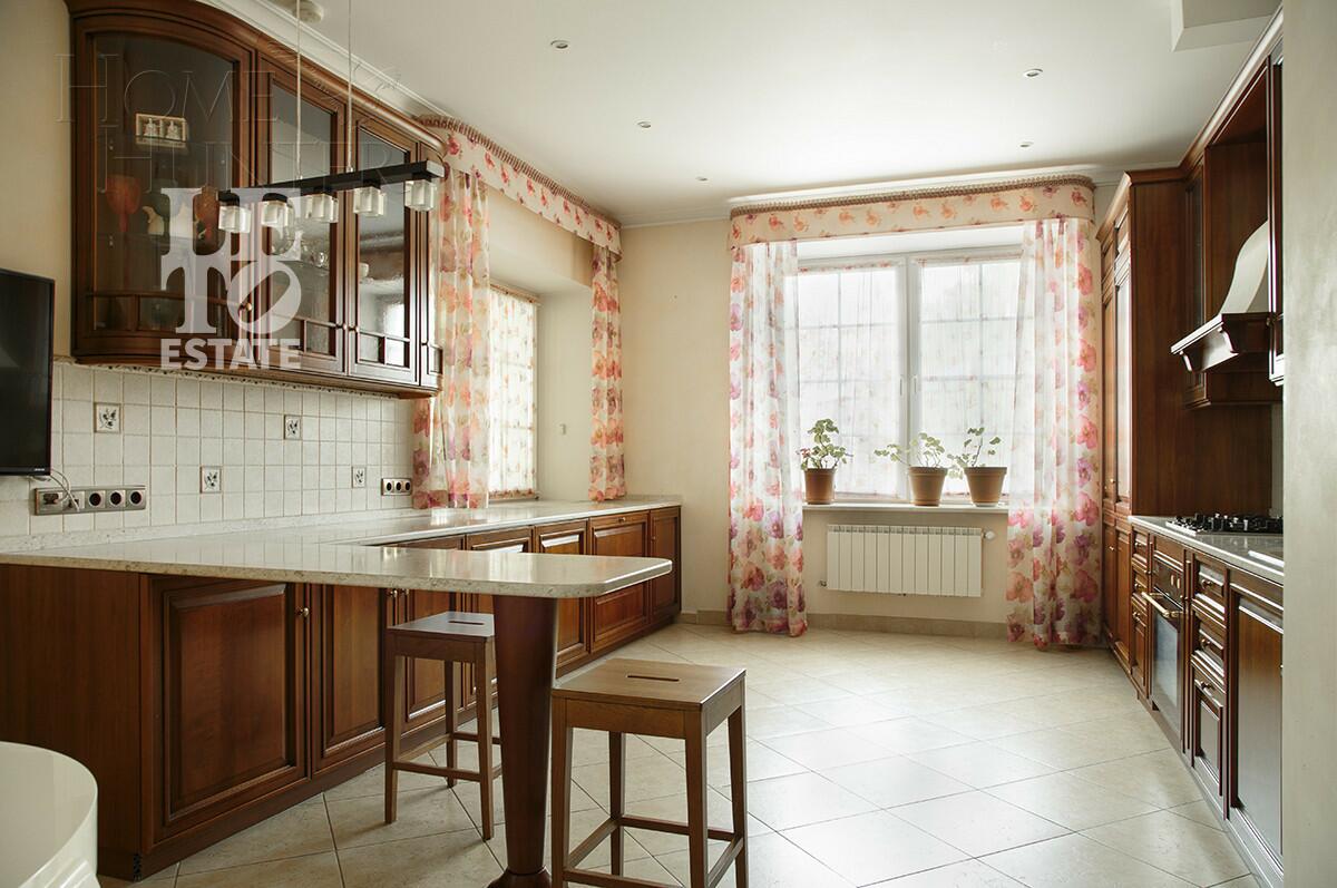 2-этажный коттедж 495 м² с отделкой