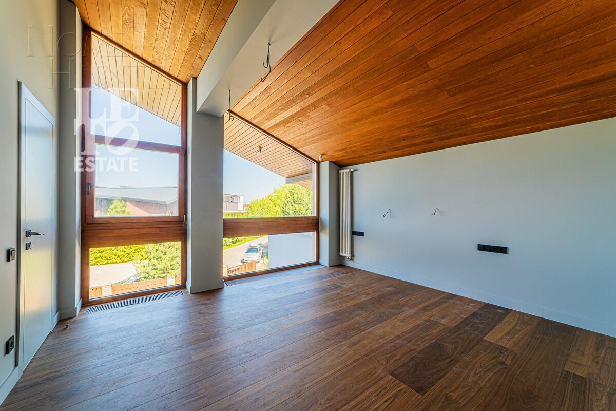 2-этажный коттедж 294 м² с отделкой