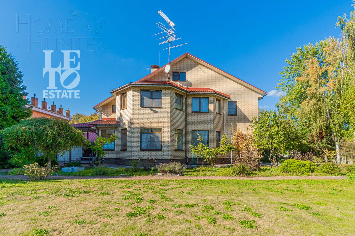 3-этажный коттедж 426 м² с отделкой