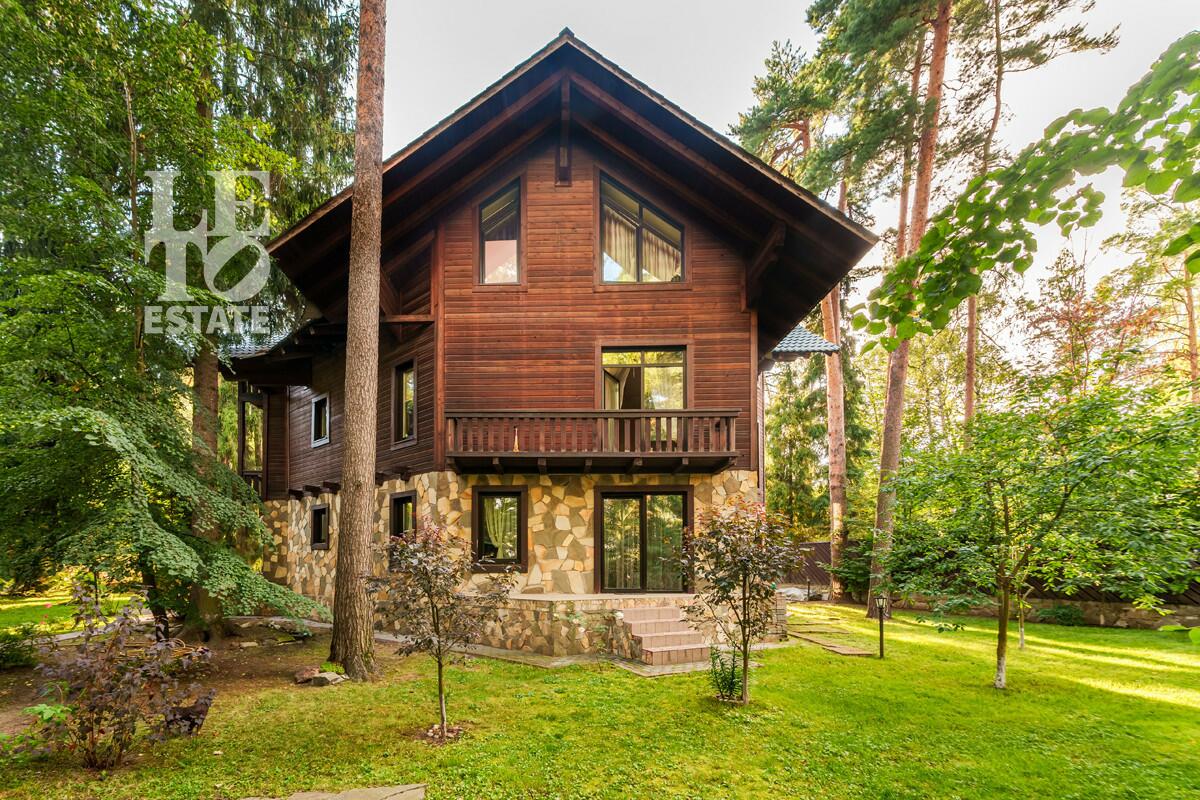 3-этажный коттедж 490 м² с отделкой