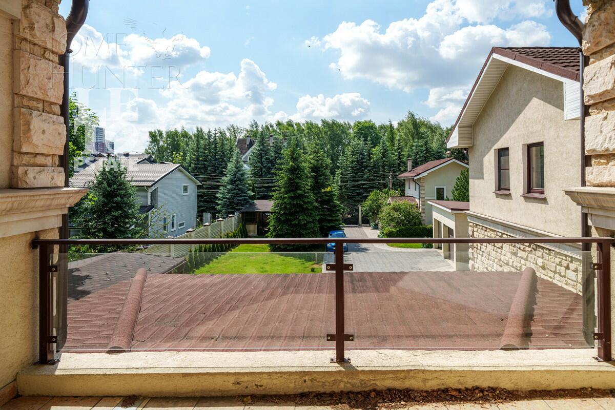 3-этажный коттедж 640 м² с отделкой