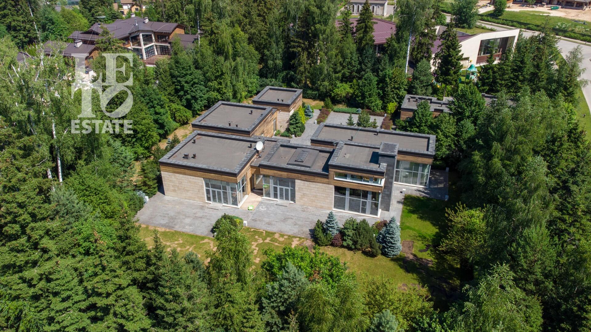 1-этажный коттедж 650 м² с отделкой