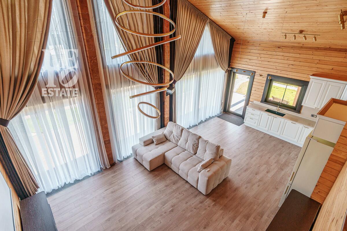 2-этажный коттедж 400 м² с отделкой