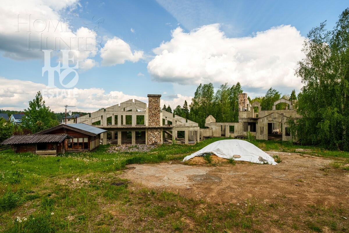 3-этажный коттедж 2 270 м² без отделки