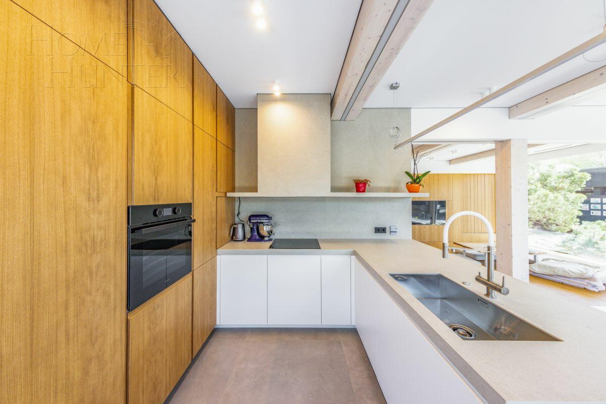 2-этажный коттедж 261 м² с отделкой