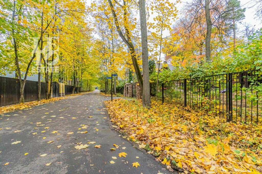 3-этажный коттедж 150 м² с отделкой