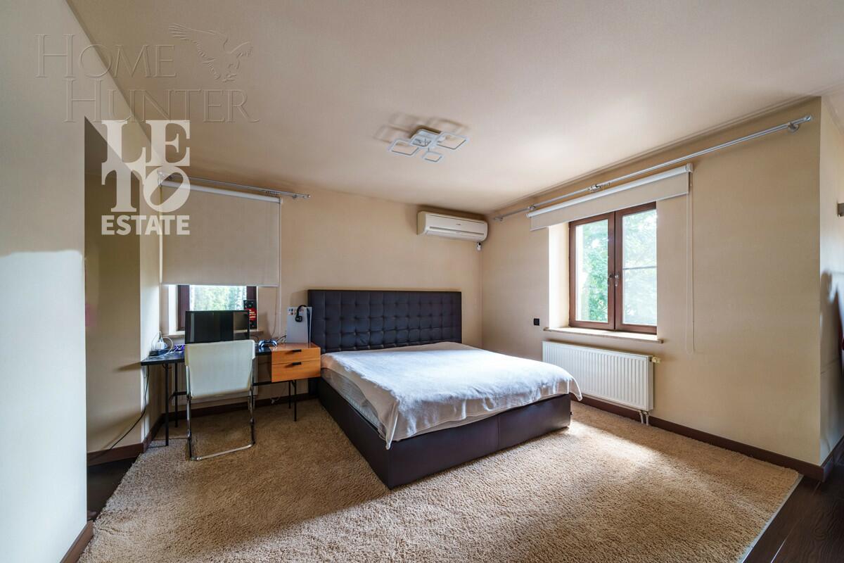 3-этажный коттедж 640 м² с отделкой